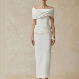 Chic Off-Shoulder White Bridal Era Midi dress